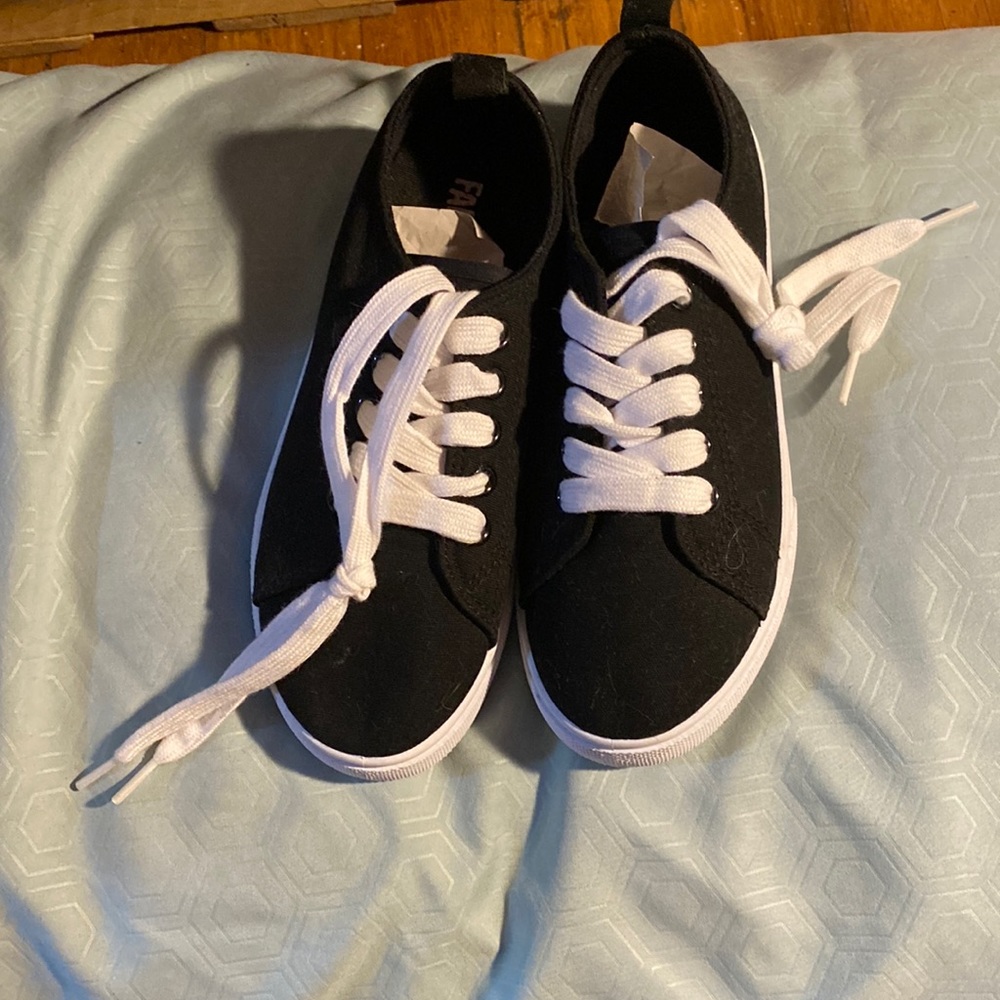Kids shoes